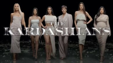 Photo of Kylie Jenner Showcases Her Baby Bump in Jersey Dress and Sandals in New ‘The Kardashians’ Teaser on Hulu