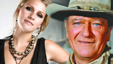 Photo of John Wayne’s Daughter Revealed The Duke Once Had an Intense Confrontation With Marlon Brando