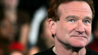Photo of Robin Williams’ Daughter Zelda Pens Heartfelt Message on Anniversary of Her Father’s Death
