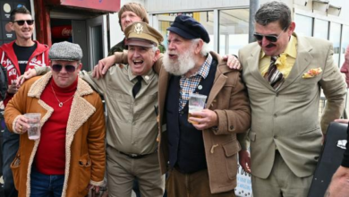 Photo of Only Fools And Horses lookalikes wow crowd at Elvis festival