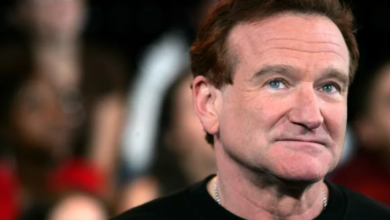 Photo of Robin Williams’ ‘Mrs. Doubtfire’ Co-Star Pays Sweet Tribute on Anniversary